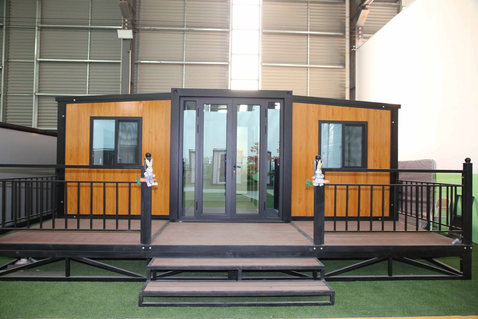 expandable-container-house-exterior07