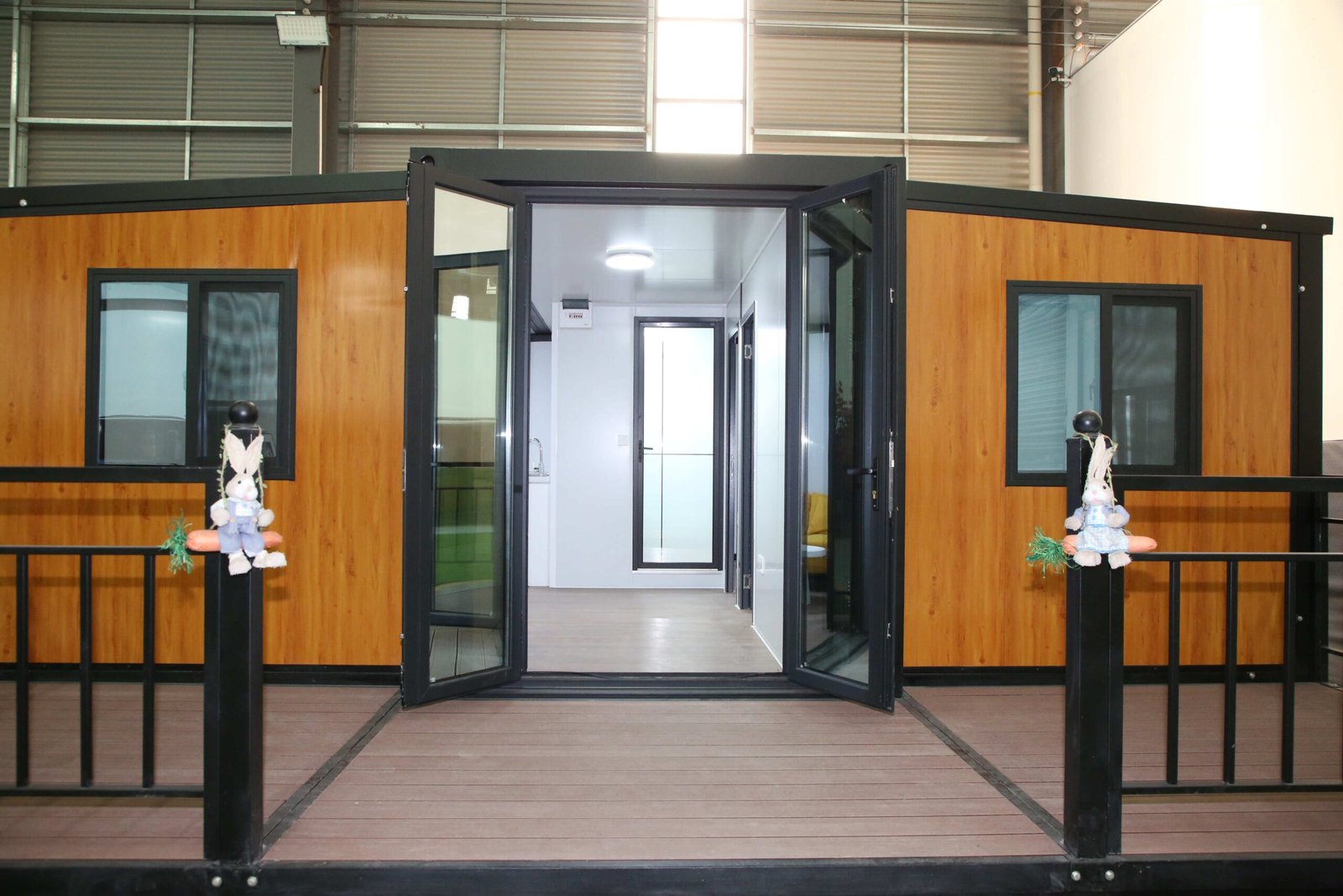 expandable-container-house-exterior05