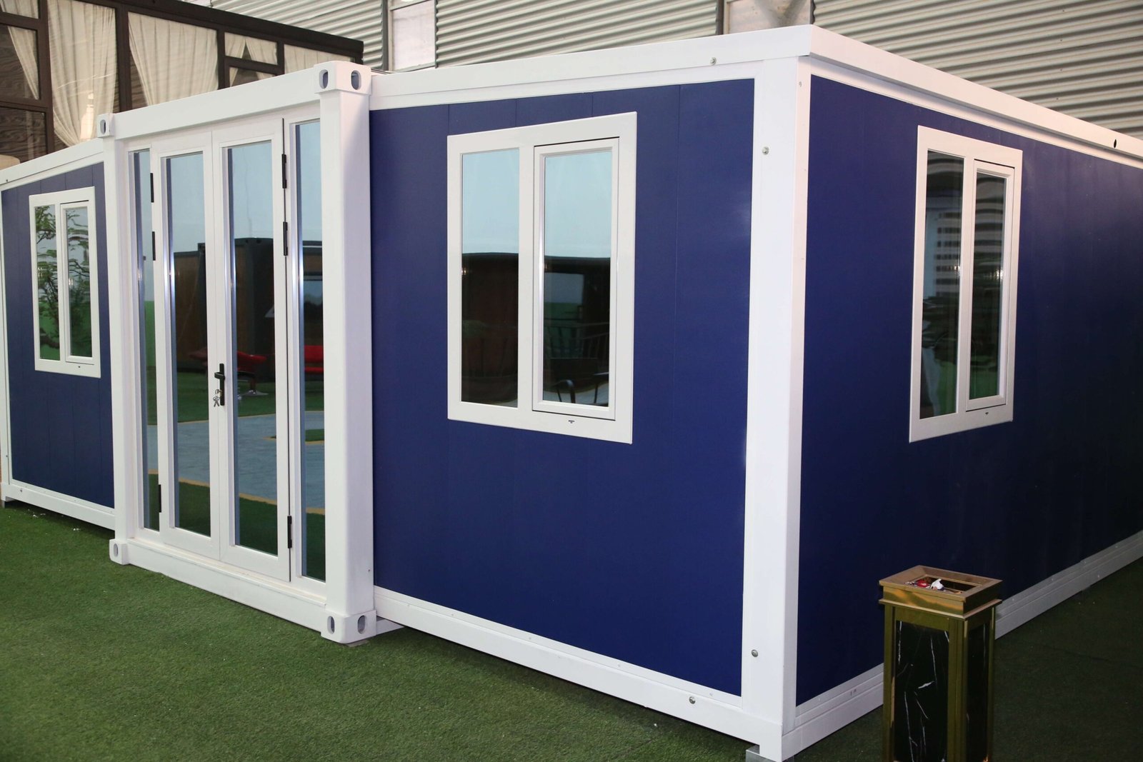 expandable-container-house-exterior11