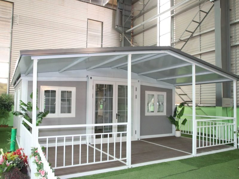 Bilateral expanding room